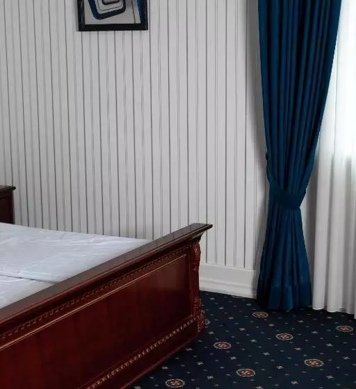 هاستل Aristocrat