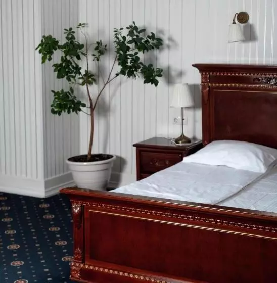 هاستل Aristocrat