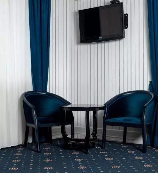 هاستل Aristocrat