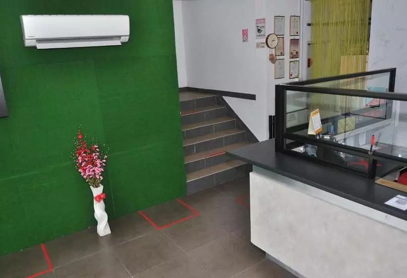 Retkeilymaja Kuching Transit Inn