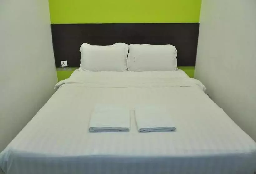 Retkeilymaja Kuching Transit Inn