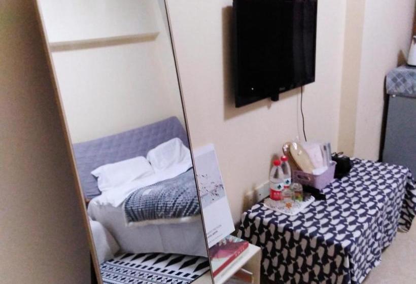 פנסיון The Green Room