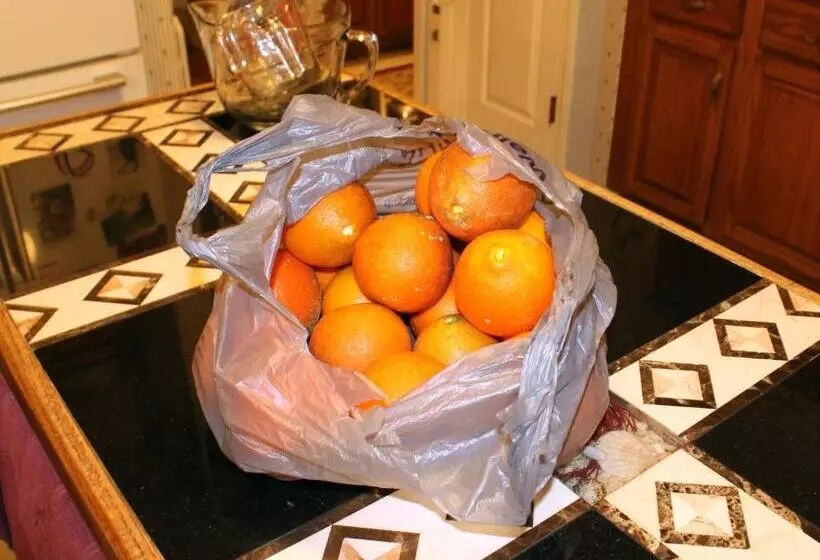 Heron Cay Lakeview Bed & Breakfast