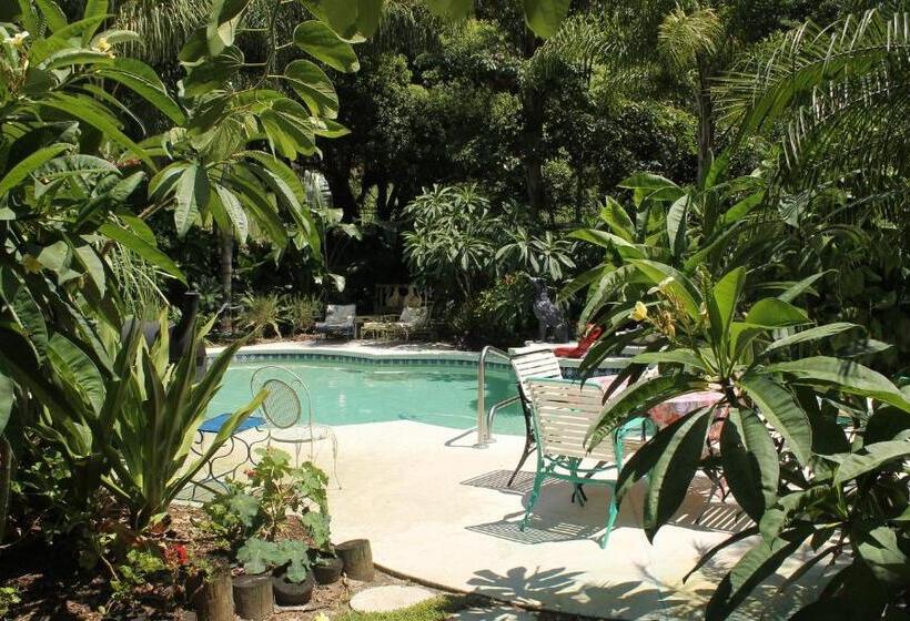 Heron Cay Lakeview Bed & Breakfast