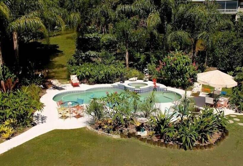 Heron Cay Lakeview Bed & Breakfast