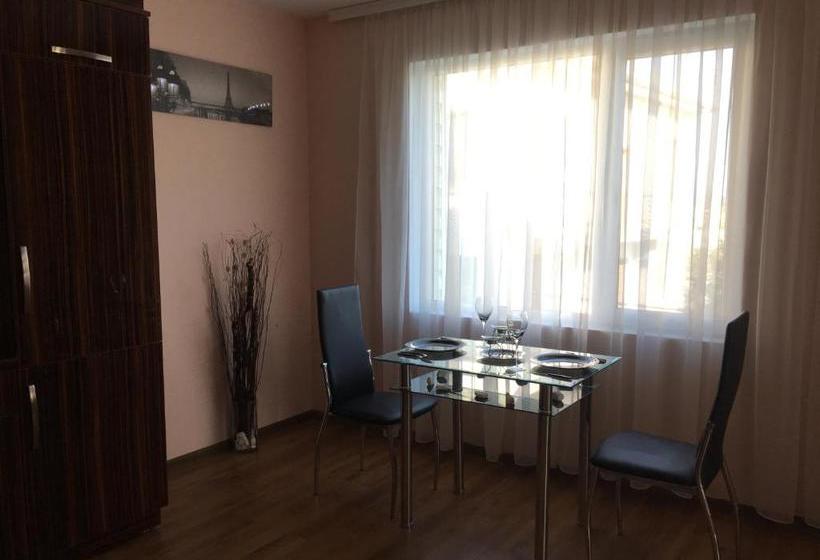 Pensió Triglav Edelweiss Guest House