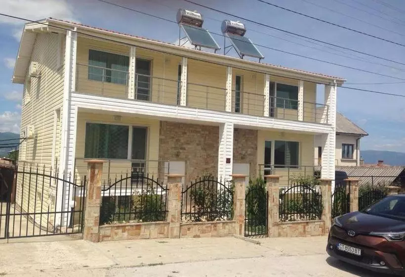 پانسیون Triglav Edelweiss Guest House