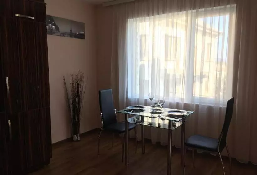 پانسیون Triglav Edelweiss Guest House