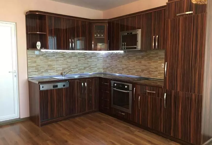 پانسیون Triglav Edelweiss Guest House