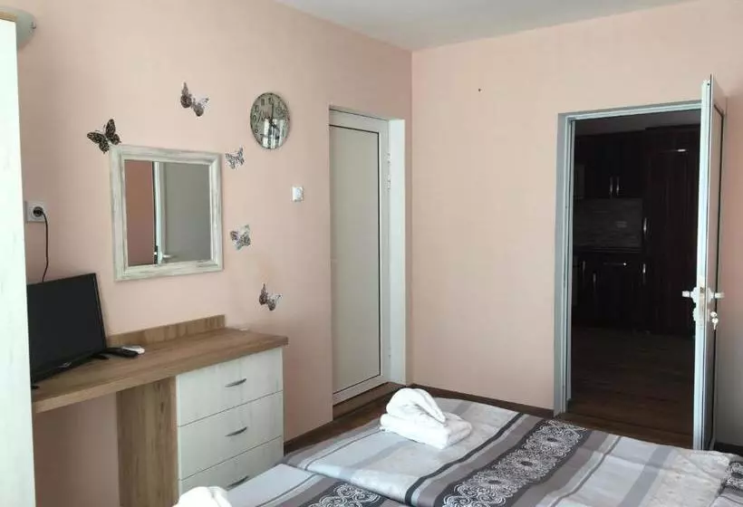 پانسیون Triglav Edelweiss Guest House