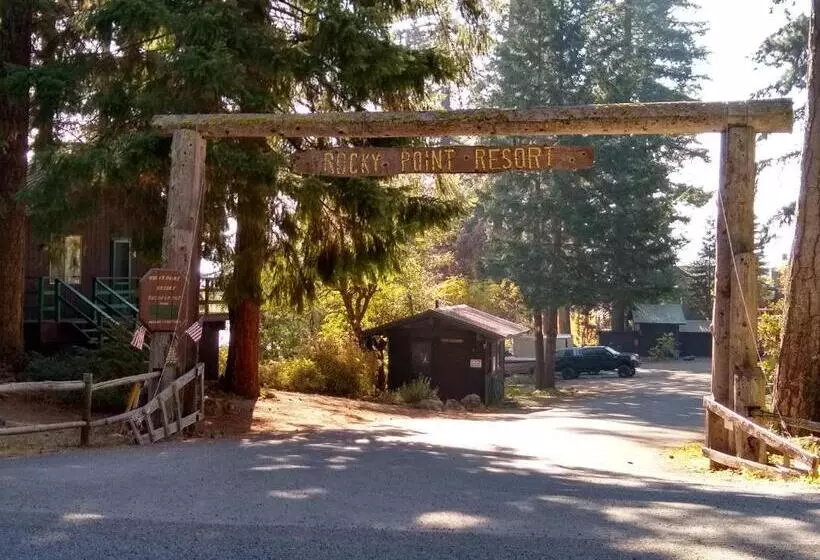 Crater Lake Gateway Rocky Point Resort