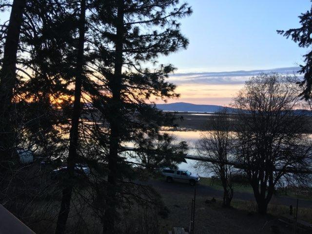 Crater Lake Gateway Rocky Point Resort