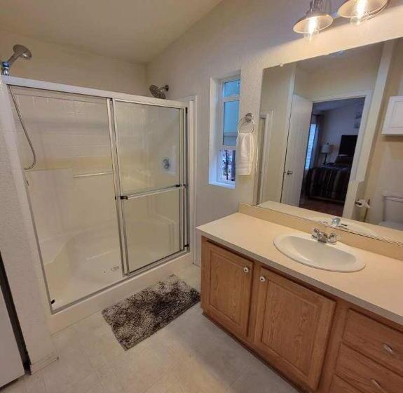 Crater Lake Gateway Rocky Point Resort