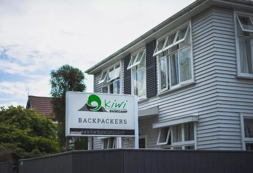 Majatalo Kiwi Basecamp Backpackers