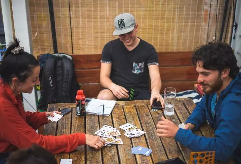 Majatalo Kiwi Basecamp Backpackers