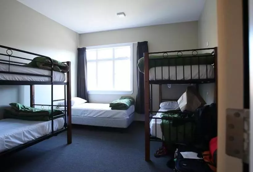 Majatalo Kiwi Basecamp Backpackers