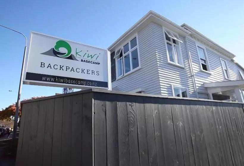 Majatalo Kiwi Basecamp Backpackers
