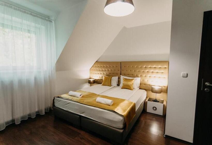 بنسيون Palma Superior