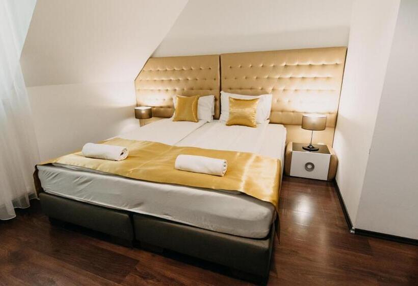 بنسيون Palma Superior