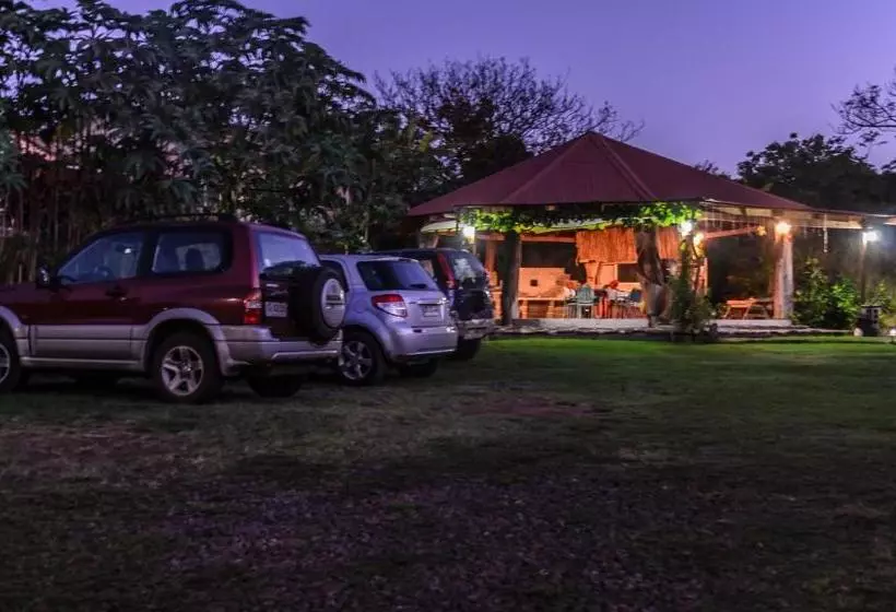 هاستل Hostal Y Cabañas Aorangi