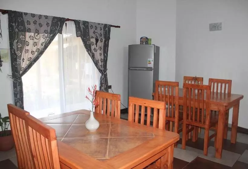 هاستل Hostal Y Cabañas Aorangi