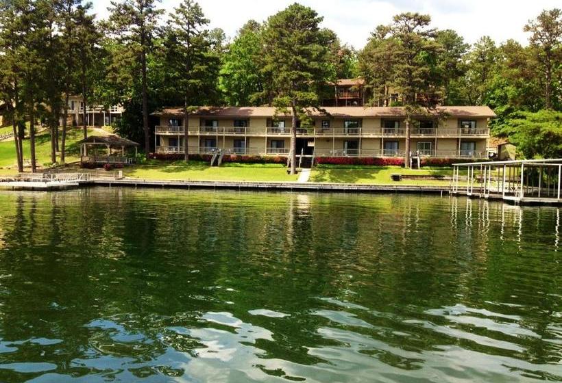 فندق صغير Long Island Lake Resort