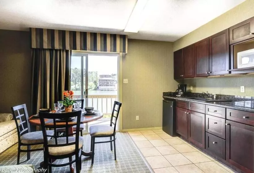 Retkeilymaja Long Island Lake Resort