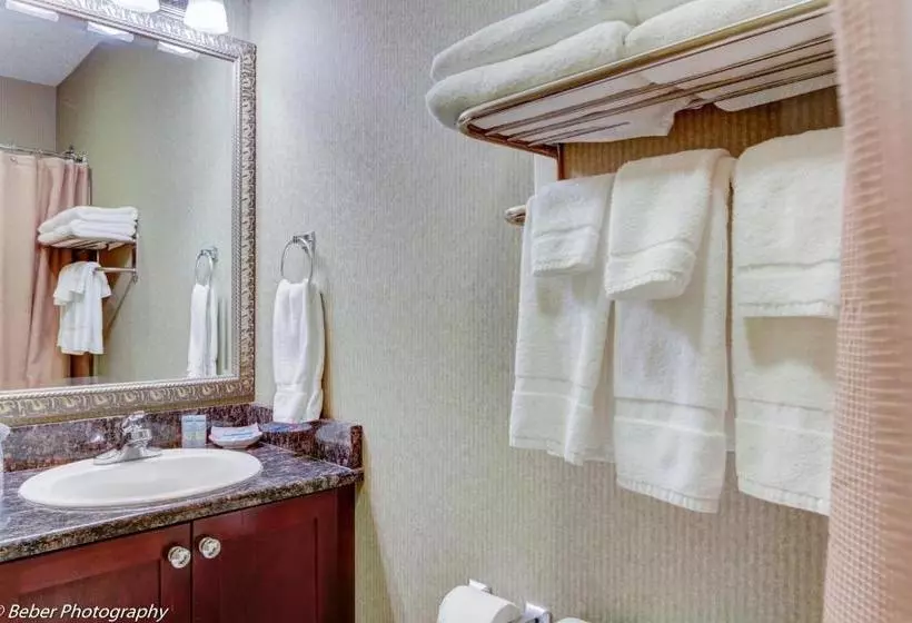 Retkeilymaja Long Island Lake Resort