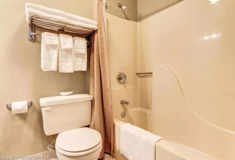 Retkeilymaja Long Island Lake Resort