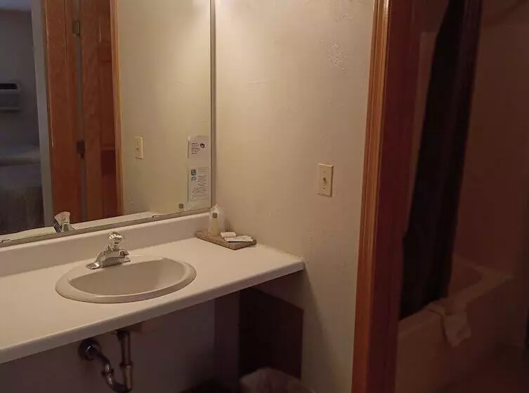 Retkeilymaja White Birch Inn