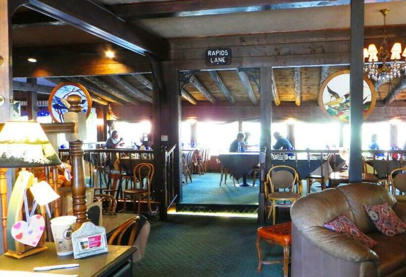 酒店 The Historic Rapids Lodge