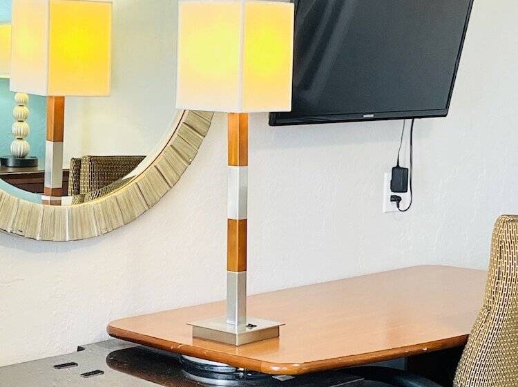 汽车旅馆  Relax Inn Lawton