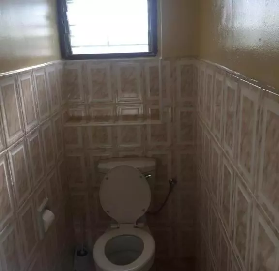 پانسیون Maoni Guest House