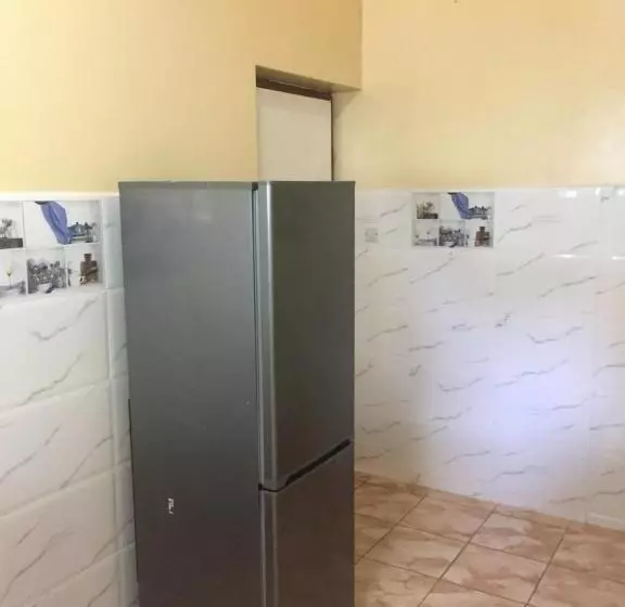 پانسیون Maoni Guest House