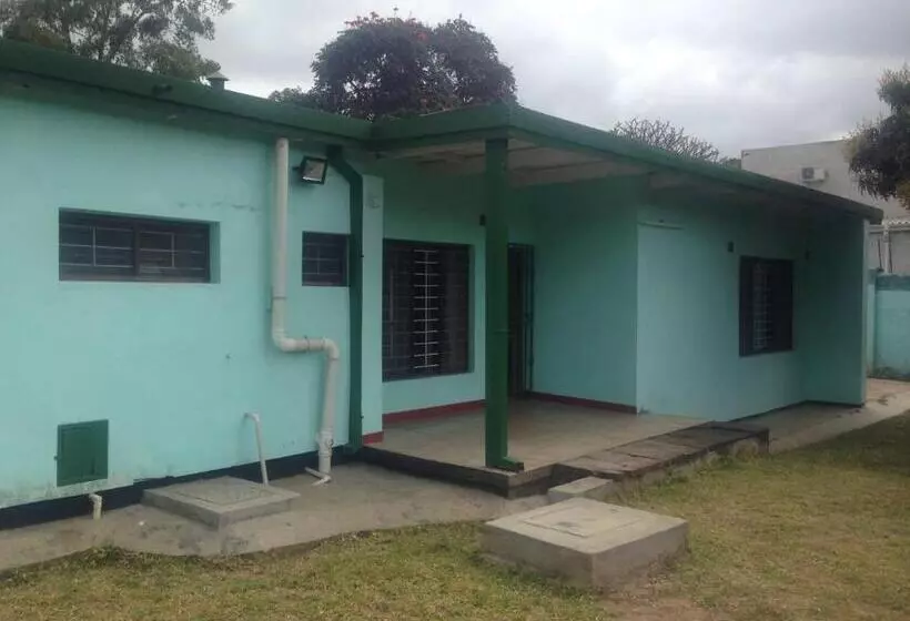 پانسیون Maoni Guest House