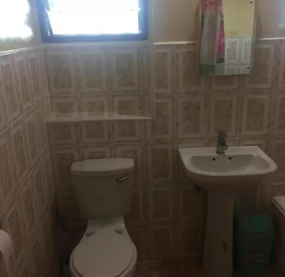 پانسیون Maoni Guest House