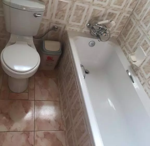 پانسیون Maoni Guest House