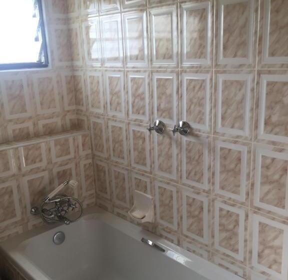 Пансион Maoni Guest House