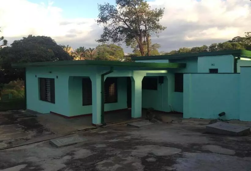 پانسیون Maoni Guest House