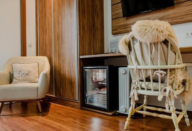 پانسیون Ville De France