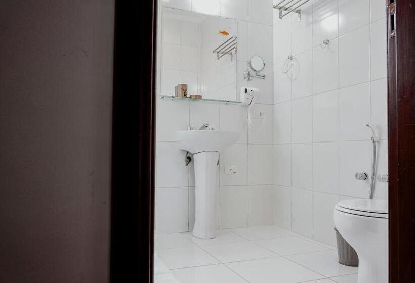 پانسیون Ville De France