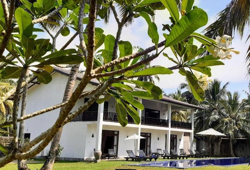 Пансион Nil Menik Villa