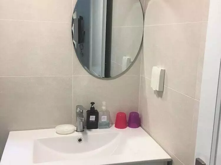 پانسیون Tong Luo Wan Hostel