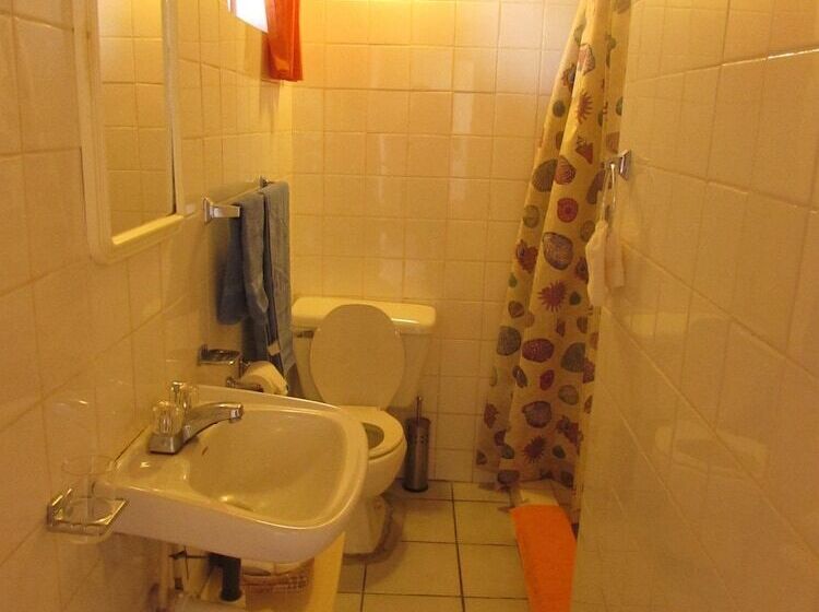 فندق صغير Charlery S Inn