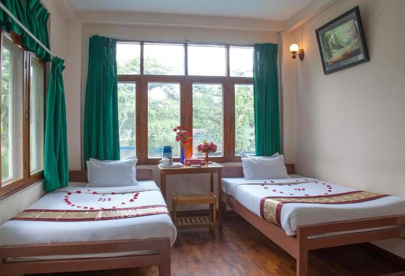 Mother Land Inn 2  Hostel