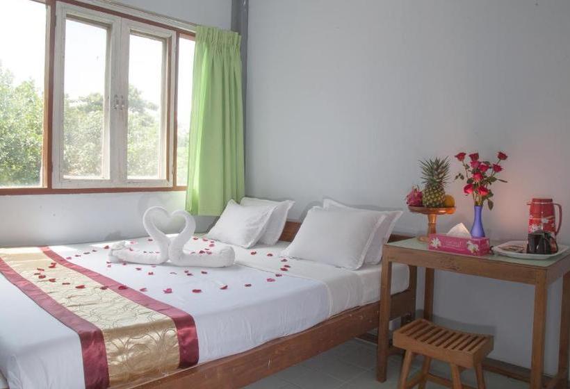 Mother Land Inn 2  Hostel