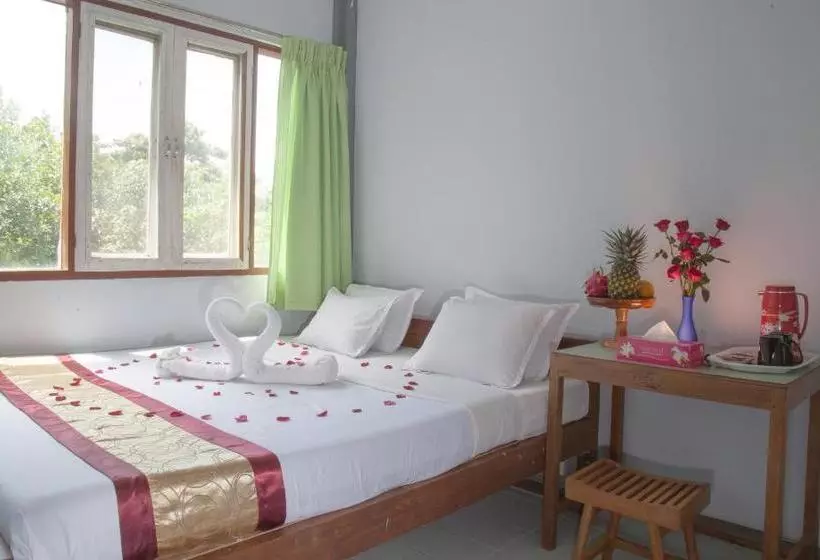 Mother Land Inn 2  Hostel