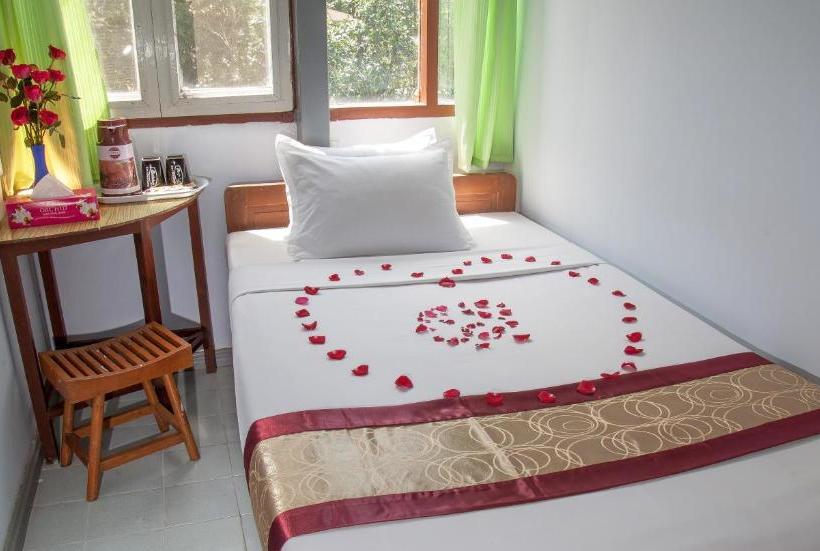 Mother Land Inn 2  Hostel