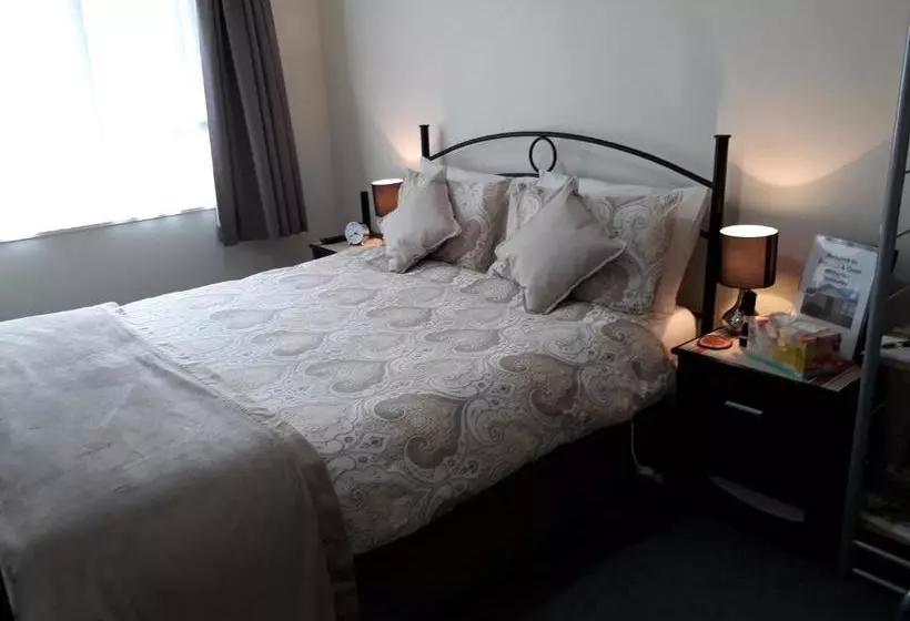 تختخواب و صبحانه Peaceful & Quiet Witherlea Homestay
