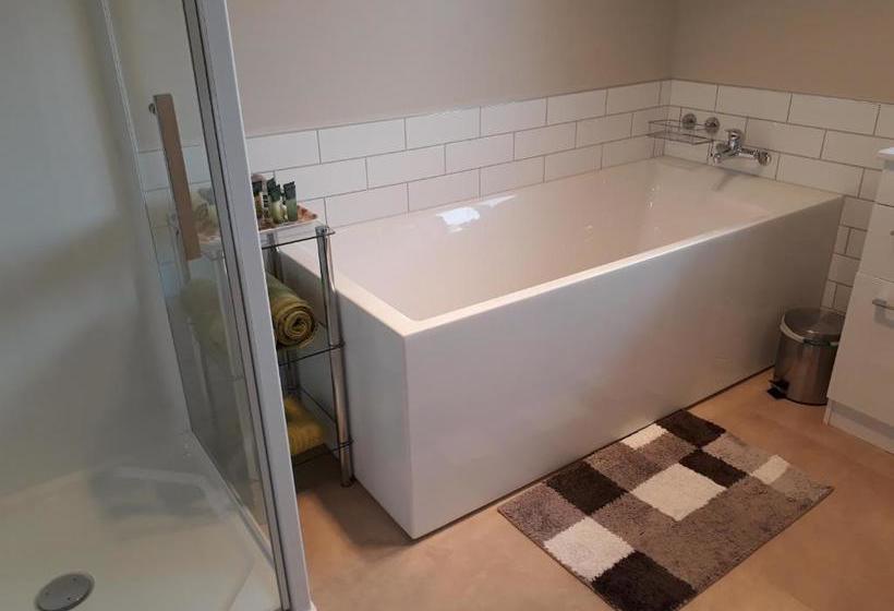 تختخواب و صبحانه Peaceful & Quiet Witherlea Homestay